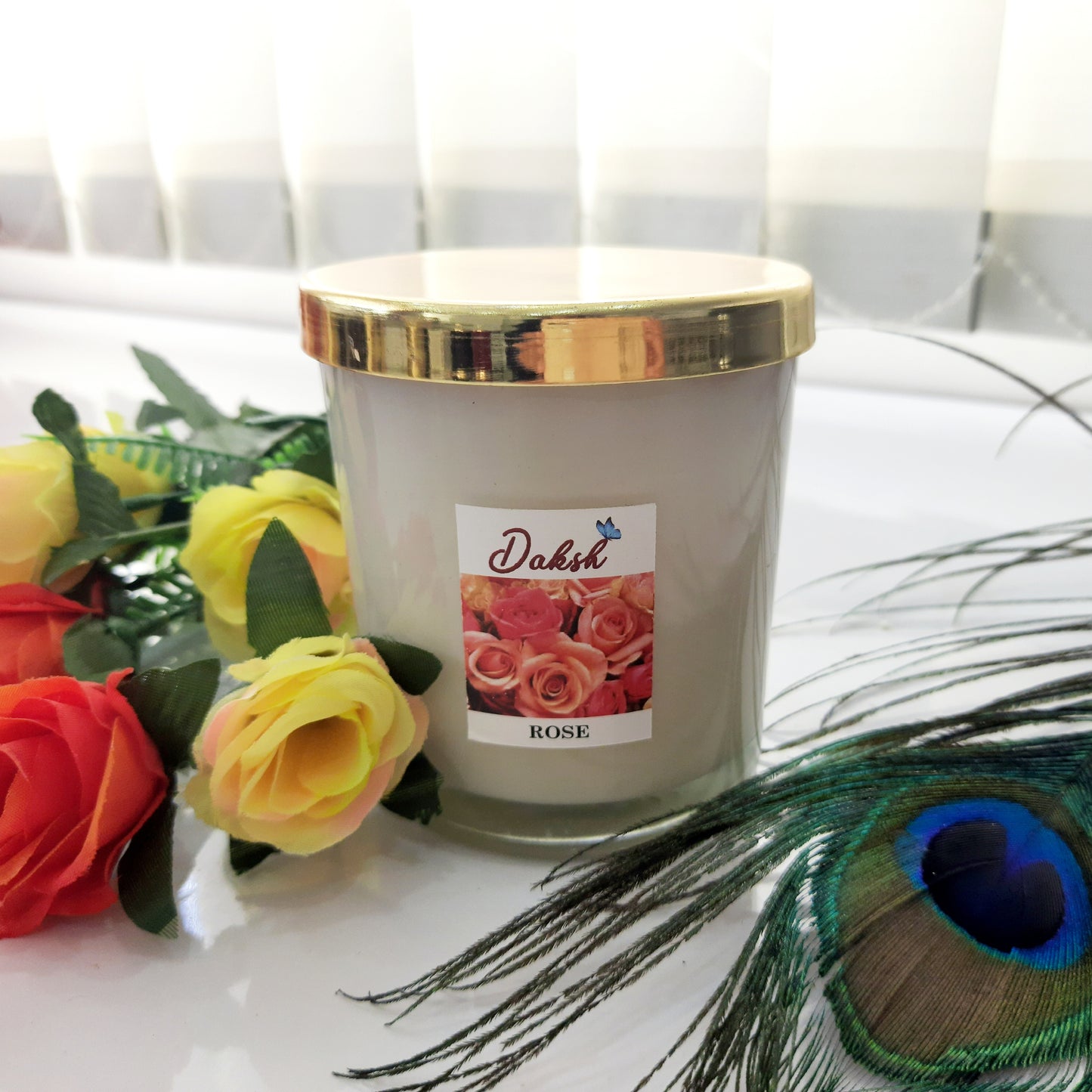 Luxury White Golden Lid jar Candle in a Gift Box - Rose Scented